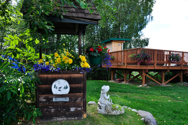 deck and hot tub